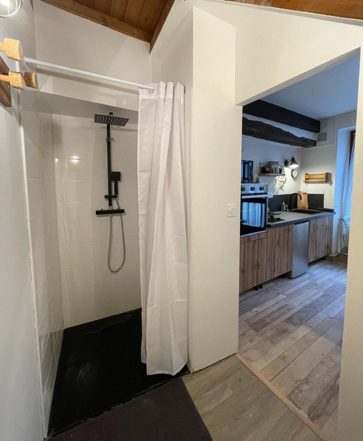 "La Petite Maison" Triplex Au Centre Ville - Les Terres Du Roy 阿瓦隆 外观 照片