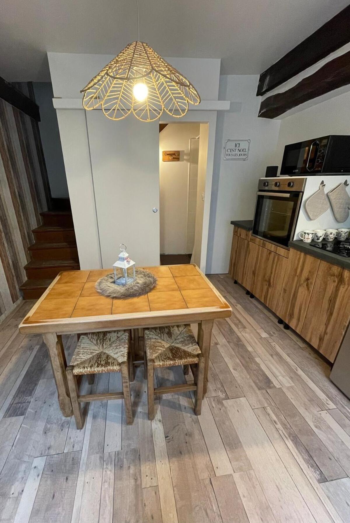 "La Petite Maison" Triplex Au Centre Ville - Les Terres Du Roy 阿瓦隆 外观 照片