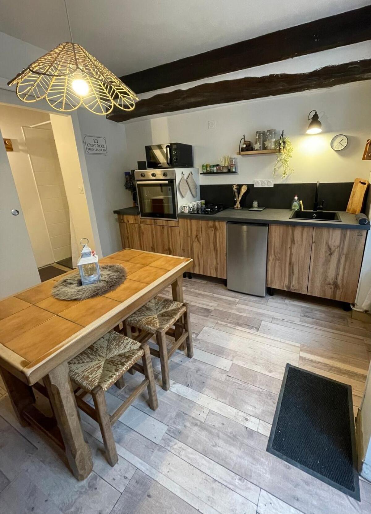 "La Petite Maison" Triplex Au Centre Ville - Les Terres Du Roy 阿瓦隆 外观 照片